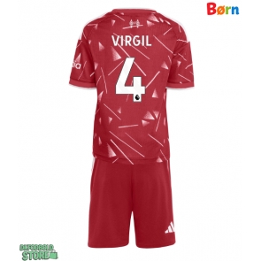 Liverpool Virgil van Dijk #4 Replika Babytøj Hjemmebanesæt Børn 2026-27 Kortærmet (+ Korte bukser)